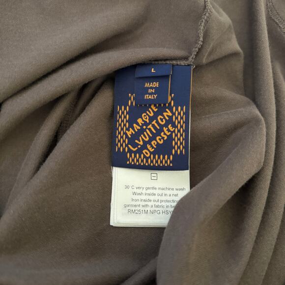 Size M - Louis Vuitton Washed Embellished Cotton T-Shirt - Picture 8 of 13